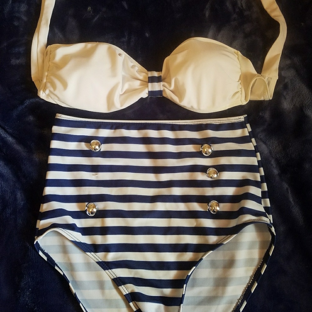 High waisted bikini